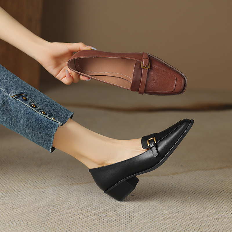 Retro shoes square toe