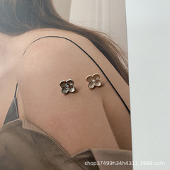 ESSTUDIO niche design four-leaf clover pearl button sleeve collar button shirt sweater cardigan button