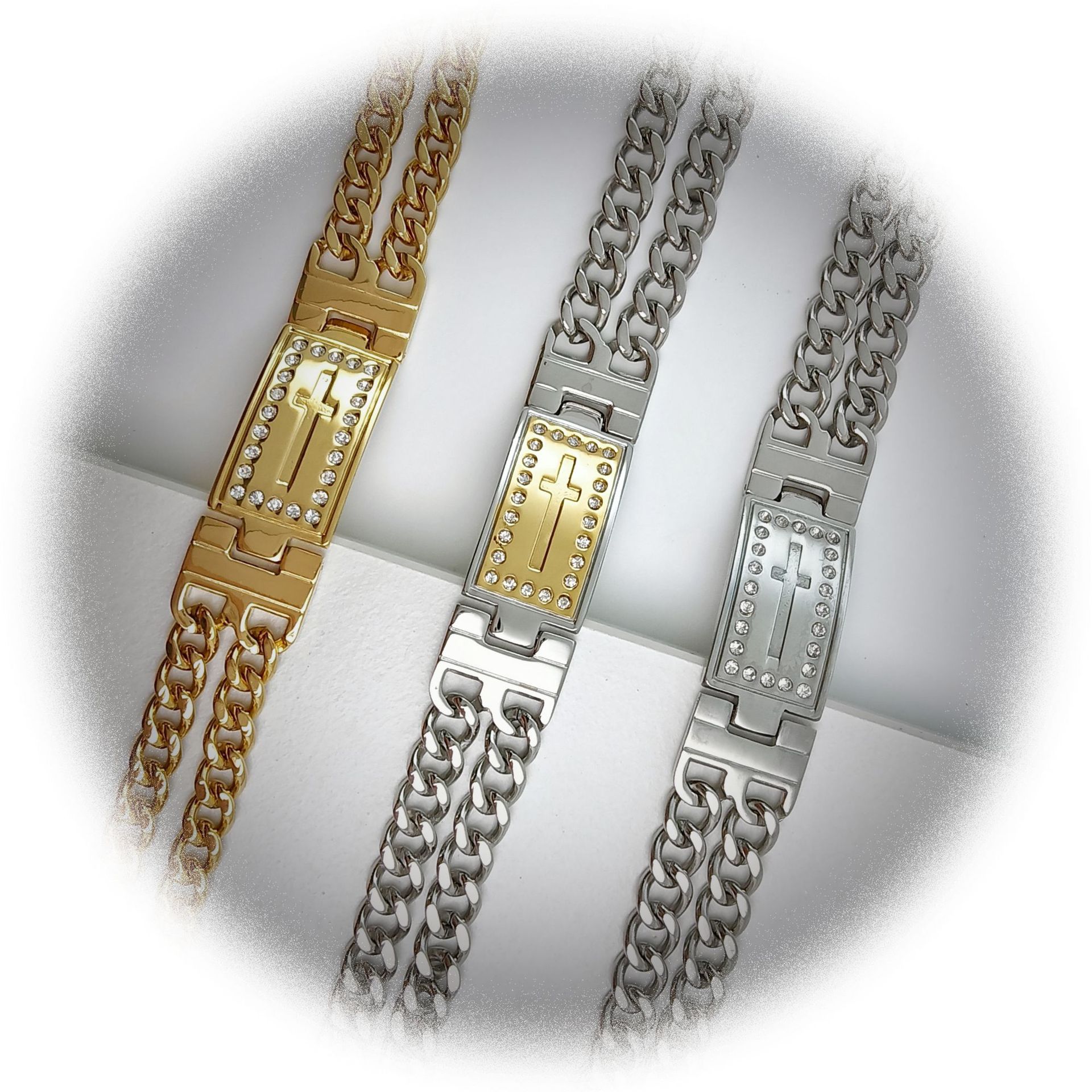 Bracelet épais double couche en forme de croix, serti de diamants, en acier inoxydable et titane, style hip-hop, bijou tendance pour homme_voghion.com
