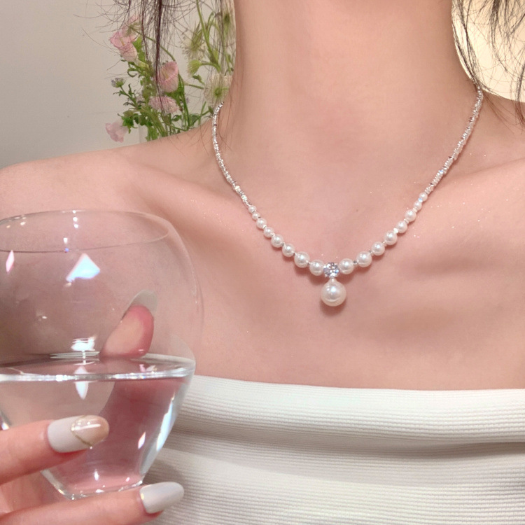 Collar de perlas de plata pequeño diseño de alto grado temperamento simple cadena de clavícula hembra cuadrado azúcar pequeño diamante luz lujo exquisito collar