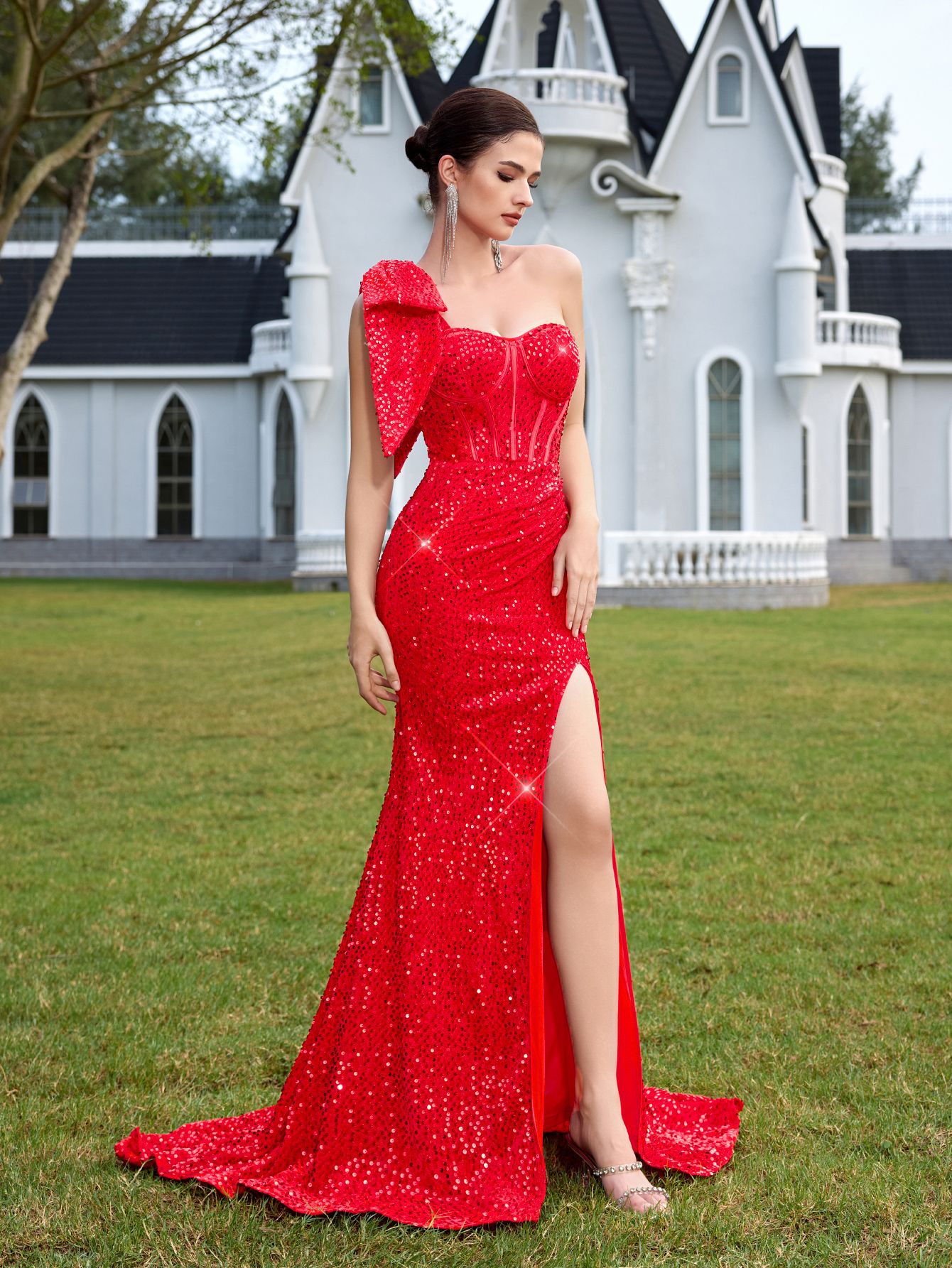 Nuevo estilo europeo y americano elegante sexy vestido de fiesta dividido de un solo hombro vestido de noche de fiesta de dama con lentejuelas