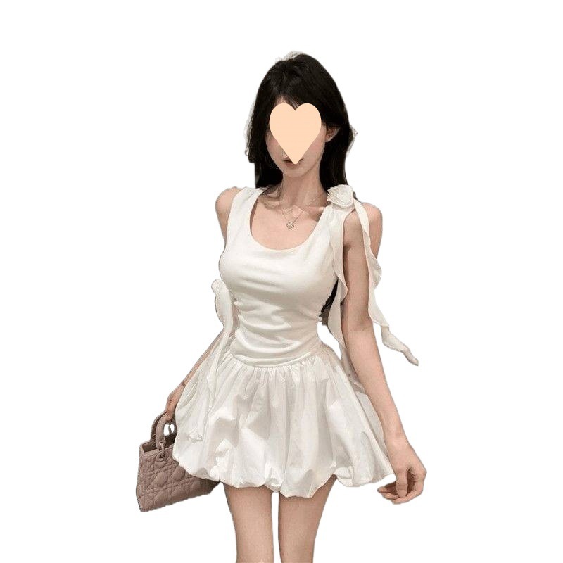 フレンチスタイルのホットガールサスペンダードレス女性の夏フレンチウエストフラワーバドパフスカート美しいUネック|undefined