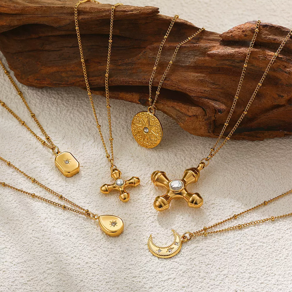 欧美跨境18K金时尚个性镶钻十字架项链 ins简约气质几何型项链