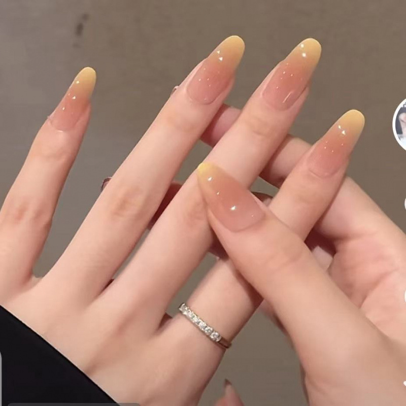 【Poplar Nectar】Autumn and Winter Blush Orange Wearable Nail Medium Oval Gradient Cream Short Oval Advanced Pure Desire Manicure