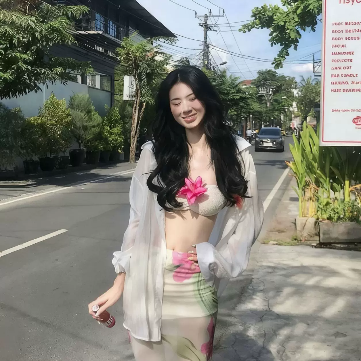 2025新款泳衣性感泰国海边度假落日氛围感花朵纯欲长裙比基尼分体