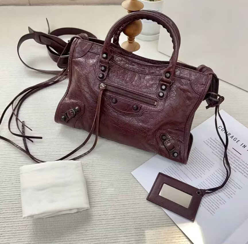 Burgundy - Kecil