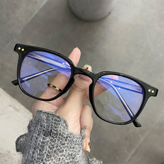 GM Black-Frame Glasses for Women: Flawless Makeup Essential—Anti-Blue Light, Anti-Radiation, Prescription-Friendly, Fashionable Korean-Style Eyeglass Frames