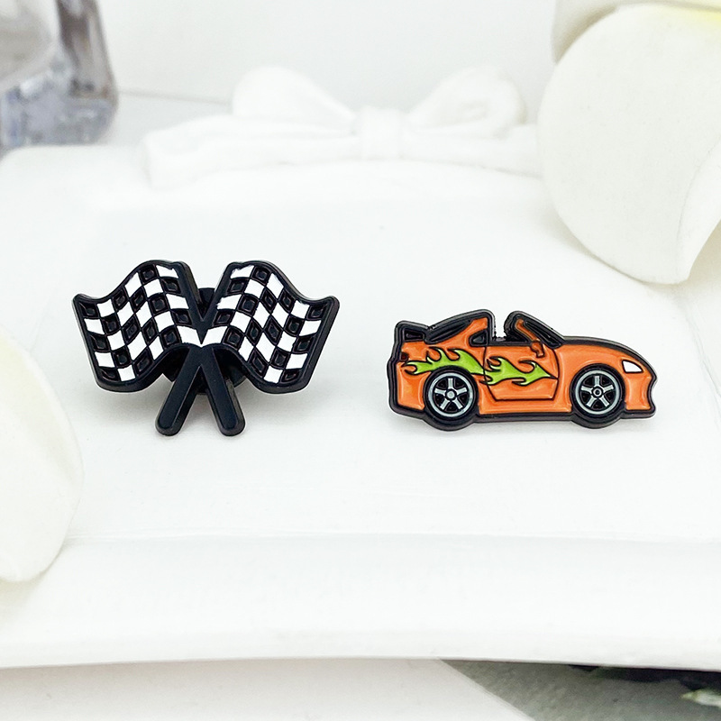 Cross-Border New Racing and Racing Flag Creative Cartoon Paint Brooch Clothing Bag Metal Accessories Lapel Pin