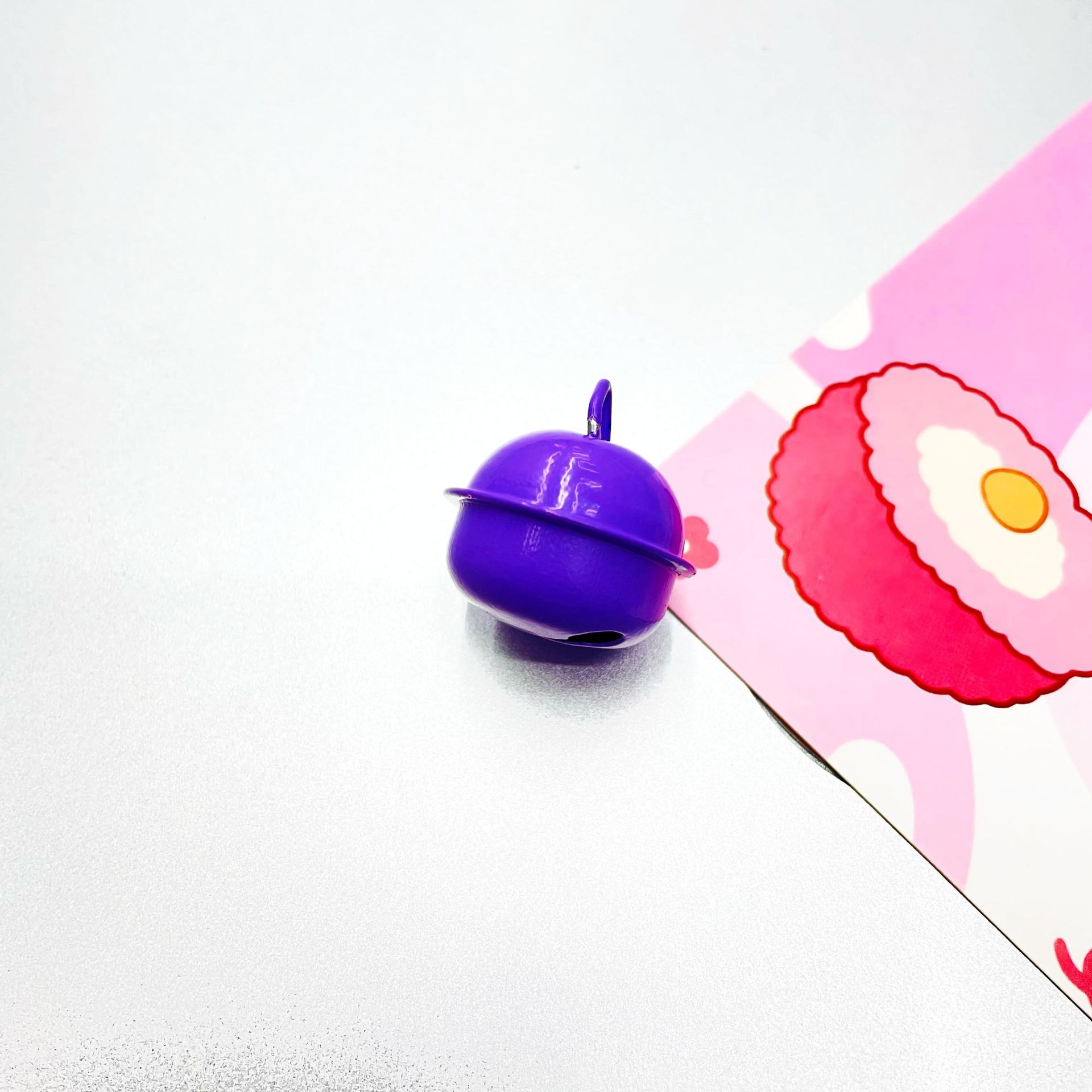 22mm colorido una palabra pintada campana DIY accesorios joyería pulsera bolsas de llaves colgar material de Navidad al por mayor