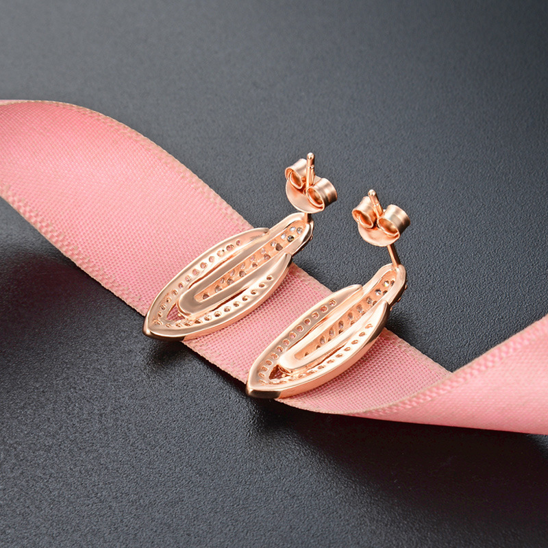 S925 plata esterlina llena de diamantes pendientes de las mujeres de moda simple elegante oval geométrico con incrustaciones de circón pendientes de oro rosa