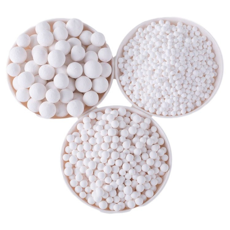 Qixuan 工場は高純度 0.5-1mm アルミナボールフッ化物除去剤エアコンプレッサー乾燥剤を直接供給します|undefined