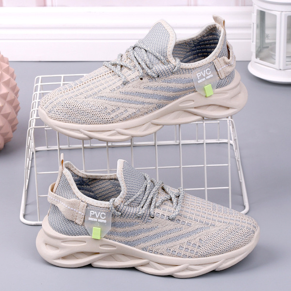 Women's fashionable running sneakers