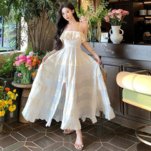 Ĩ��һ�ּ��ɫ��������ȹ�ļ��¿ʽ��ȹȹ��Ůװ