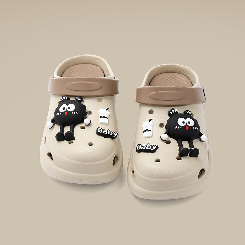 En nombre de los nuevos zapatos con agujeros de mierda, zapatillas de mujer, sandalias de playa de tacón con cordones de zapatos Baotou de verano 2025