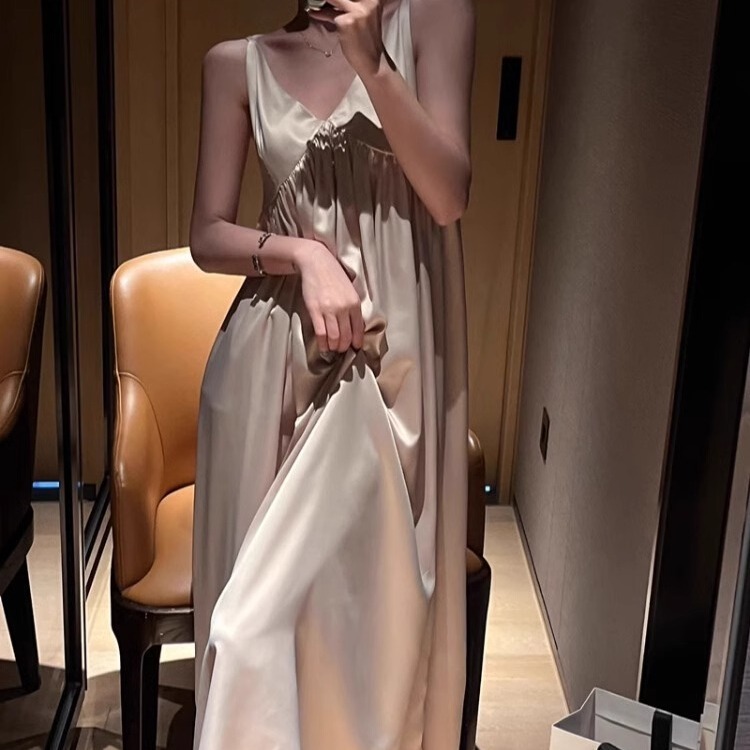 Pure Desire Style V-neck Sling Nightgown Women's 2024 New Summer High-grade Sexy Outfit Backless Home Clothes