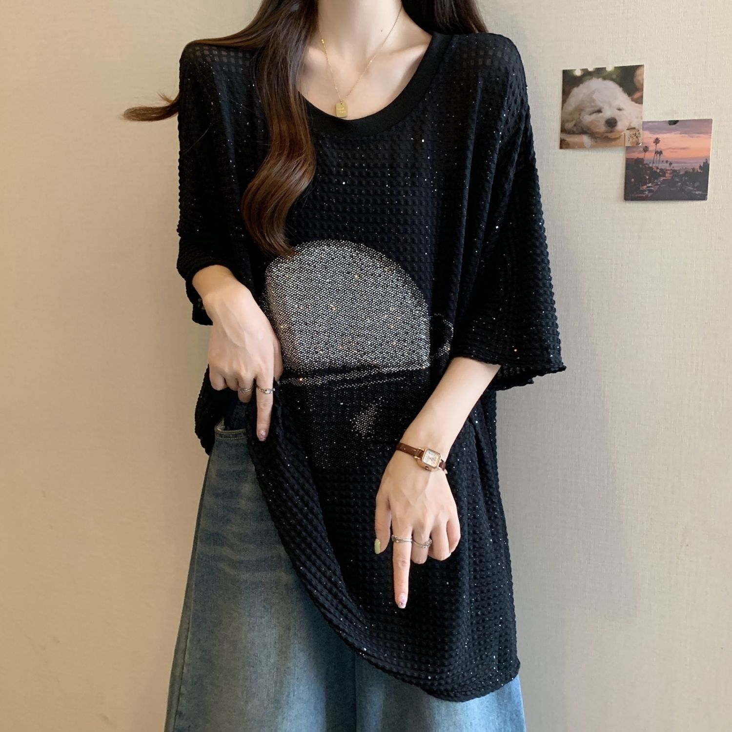 Camiseta de manga corta brillante con textura de gran tamaño para mujer 2024 verano nuevo estilo suelto y delgado que cubre la carne grasa mm top mujer image 3