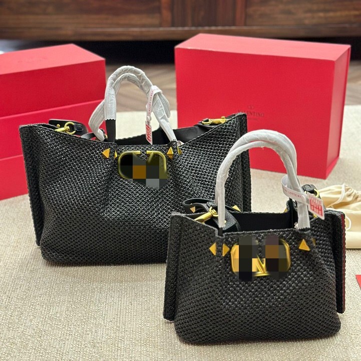 2025 summer new factory direct batch v buckle nail chain tote bag shopping bag messenger bag raffia woven