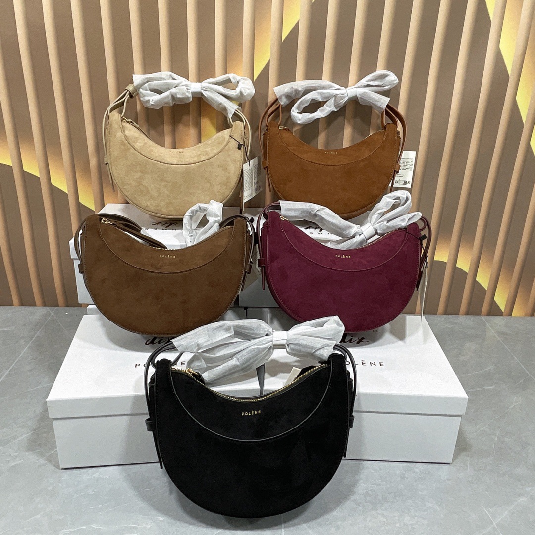 法国Polene小众设计绒面高配版斜挎毛绒月牙包女真皮腋下马鞍包