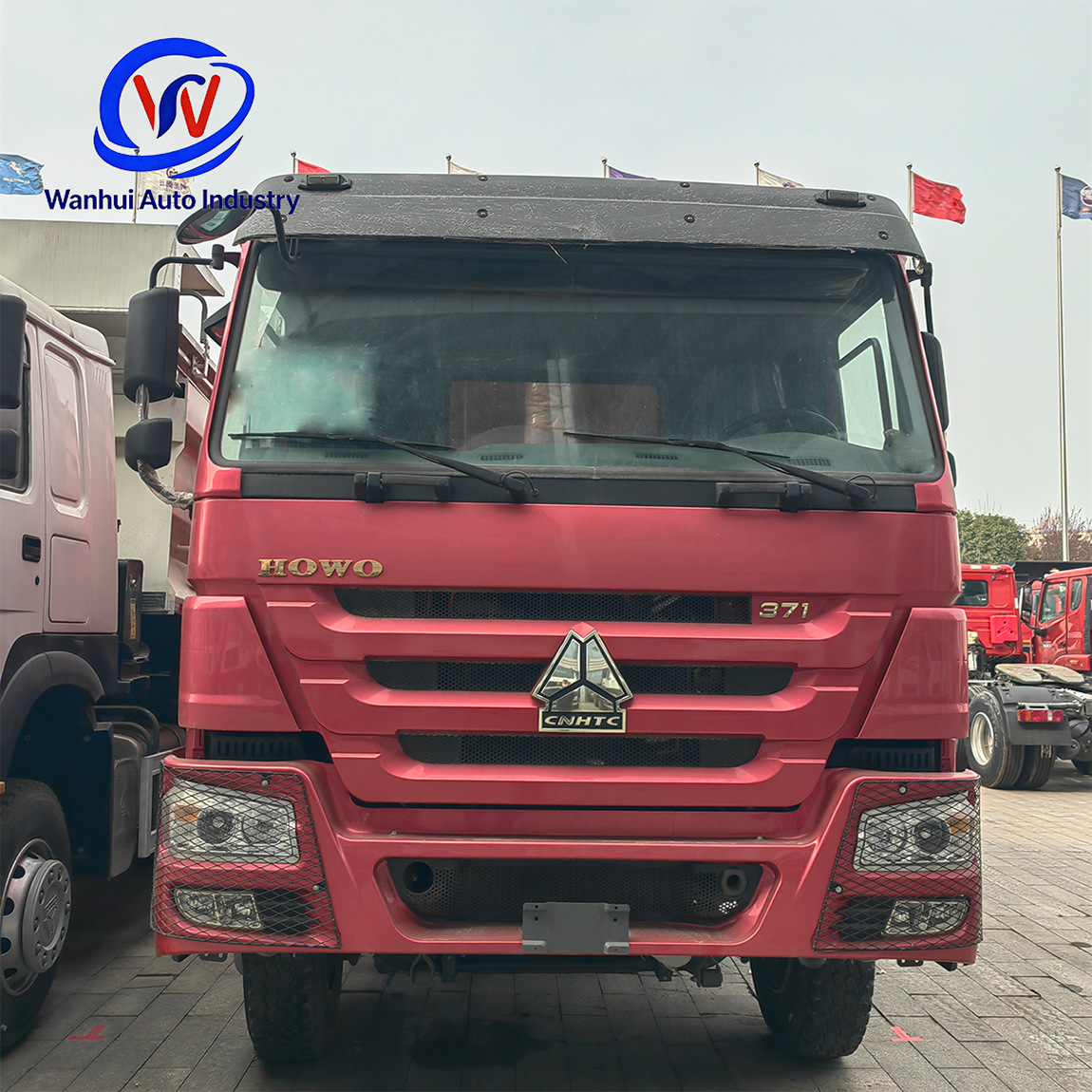 Howo 371-horsepower heavy-duty eight-wheel dump truck for transporting soil and rocks at mining sites