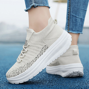 New Women's Multi-Sport Walking Shoes, New Summer Breathable, Comfortable, Soft-Soled, Lightweight, Fashionable Mesh Shoes, Fly-Knit Casual Shoes