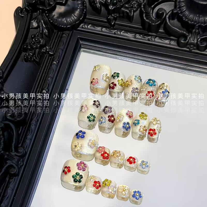 Little Boy's Manicure Is Purely Handmade, Wearable Nails, Removable Patches, Same Style Nails for Hands and Feet Little Boy's Manicure Is Purely Handmade, Wearable Nails, Removable Patches, Same Style Nails for Hands and Feet