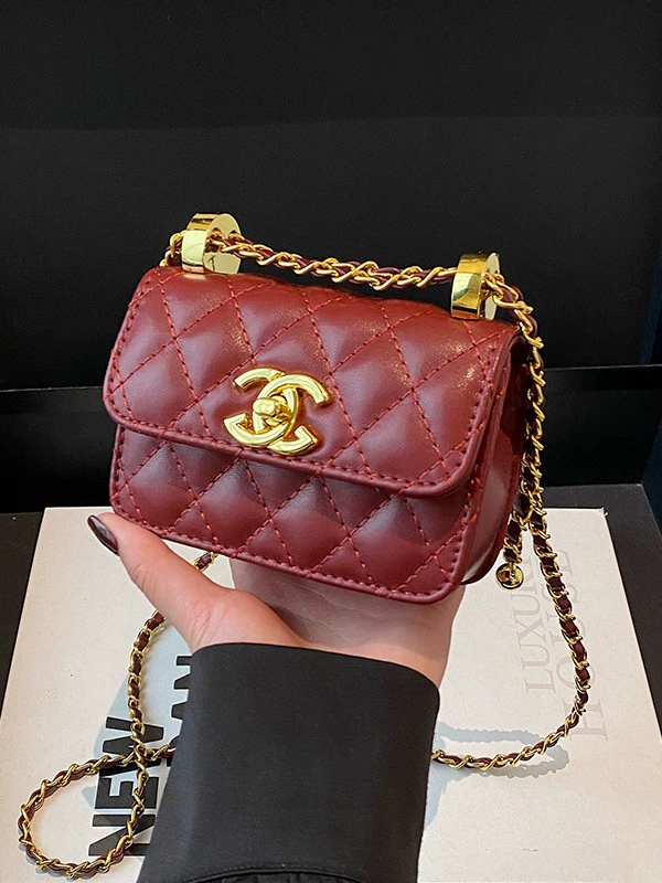 Маленькая сумка через плечо, плечевые сумка, цепочка, стиль Chanel, городской стиль, сумка через плечо на цепочке