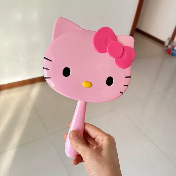 Big fuchsia handle, mirror