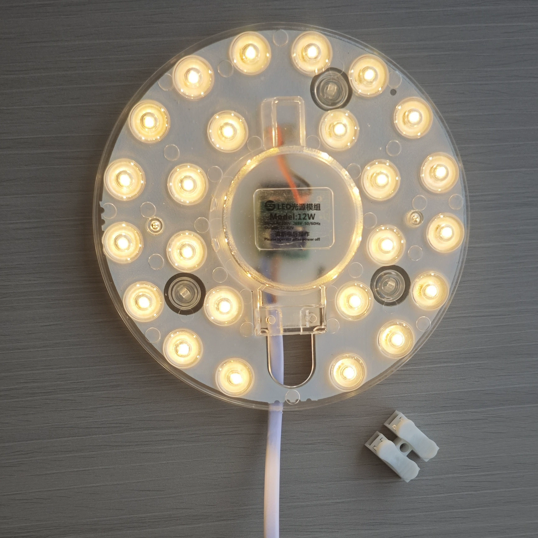 Светильник потолочный LED, источник света, линейный свет, сменные магнитные аксессуары, три цвета, защита глаз, комфортный световой спектр
