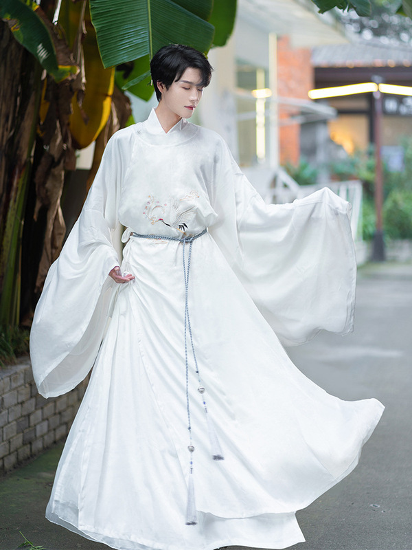 Donghuan Hanfu Ming round neck robe men's and women's same Chinese style Ancient Costume embroidery Daily couple's autumn and winter clothing