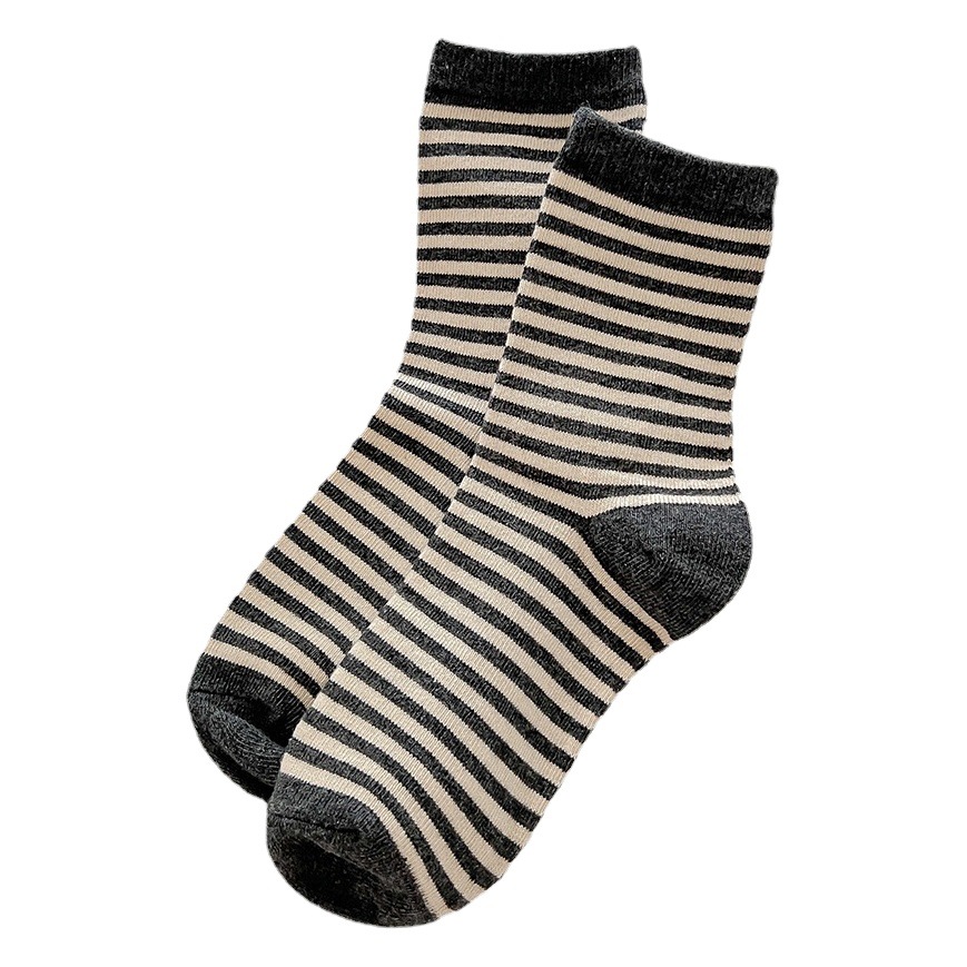 Calcetines de algodón puro calcetines de tubo para niños otoño e invierno calcetines deportivos antibacterianos y desodorantes al por mayor otoño calcetines transpirables y absorbentes de sudor para mujer