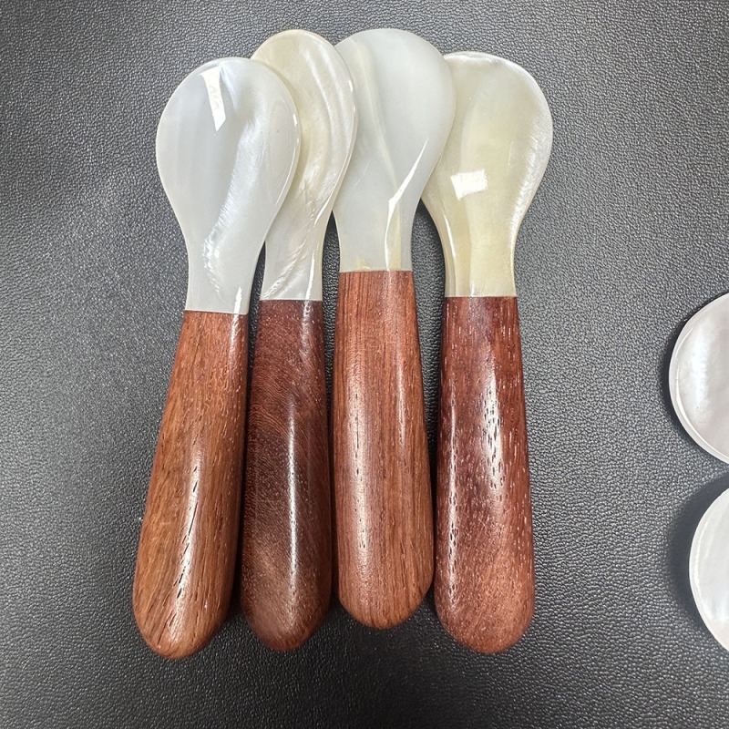 卸売り調理器具木柄貝殻スプーンキャビアの特色調味スプーンマスクスプーンアイスクリームスプーン10cmスプーン黄色|undefined