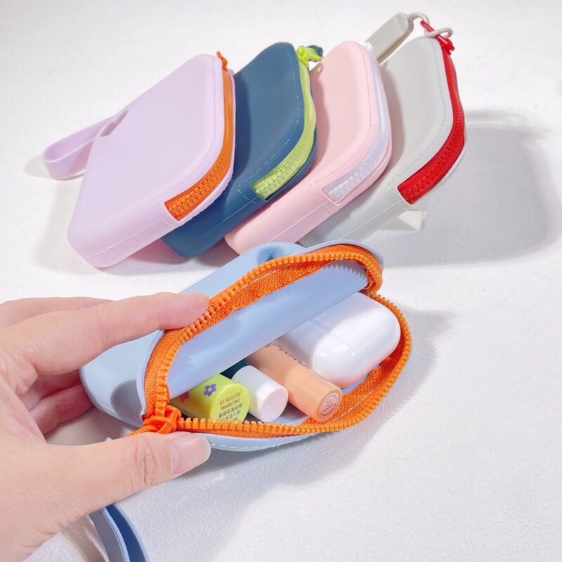 Silicone Storage Bag Portable Love Creative Coin Purse Card Case Key Case Data Cable Earphone Bag Silicone Dog Food Bag