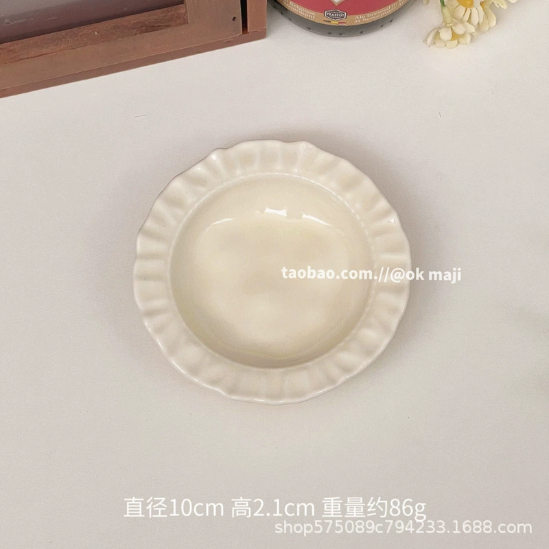 Dinner plate, cream ceramic, lace‑edge tableware, milky white or milk green