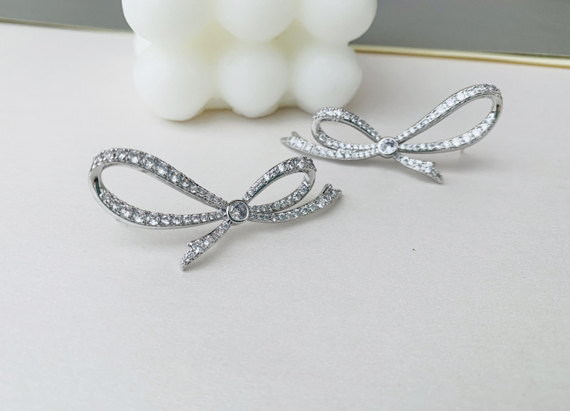 Boucles D&#39;oreilles Simples En Cuivre Et Zircon Bowknot display picture 8