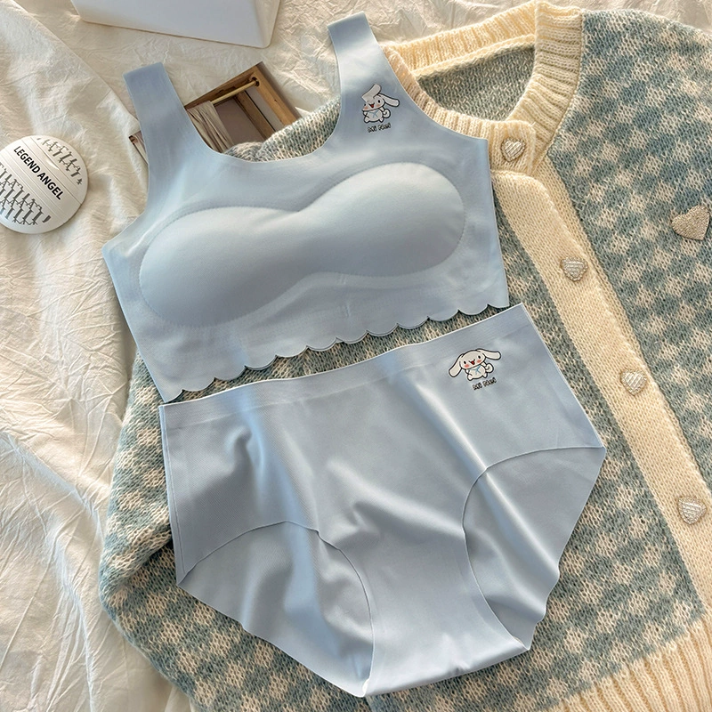 Comfortable Mid-Rise Underwear Set for Elementary Students, Simple Elegant Design, Soft Fit