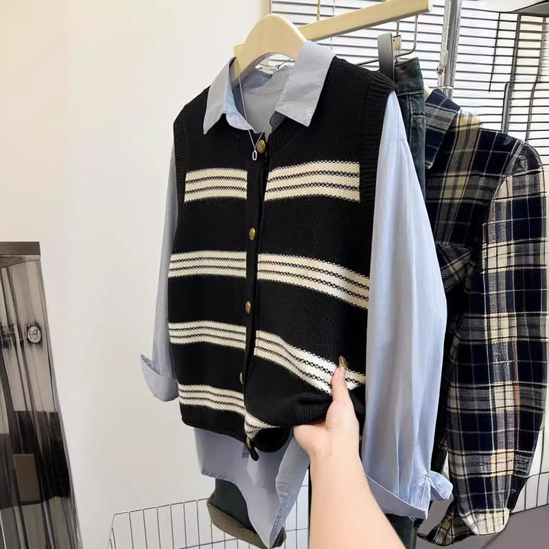 Black Striped Knitted Vest for Women, Loose Sweater Vest for Spring and Autumn, Layered Wear with Shirts, 2026 New Model