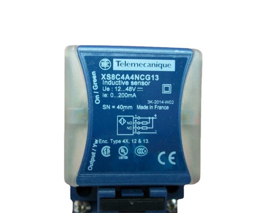 Индуктивный датчик XS8C4A4NCG13 (spot)