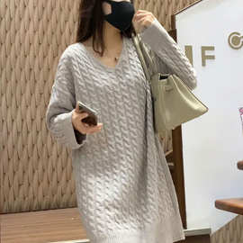 秋冬新款中长款毛衣女加厚V领羊毛衫套头针织连衣裙打宽松打底裙