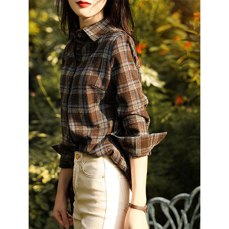 高级感轻奢复古格子毛呢衬衫女秋冬新款2025翻领长袖磨毛休闲上衣