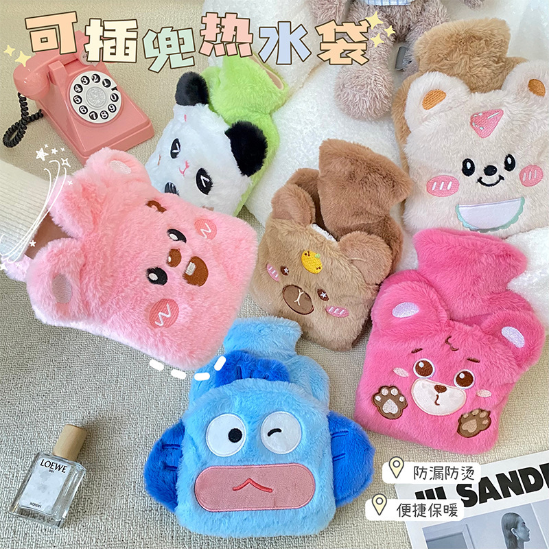 新商品はぬいぐるみの湯たんぽに入れることができます。かわいいアニメの注水湯たんぽです。冬の女子学生は宮寒で体を温めて防爆します。|undefined
