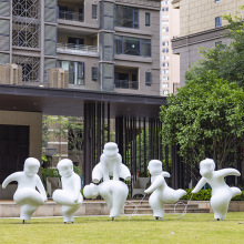 玻璃钢抽象运动小孩雕塑户外小区草坪公园林景观装饰小品童趣摆件