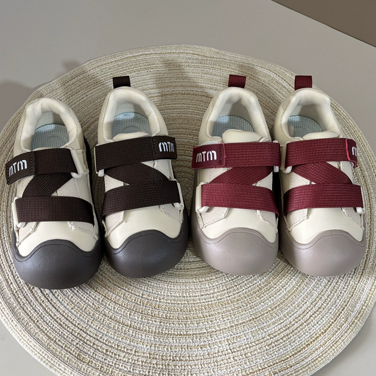 Children's shoes for early age for men and women, universal sneakers for leisure, soft sole, autumn, trend of season