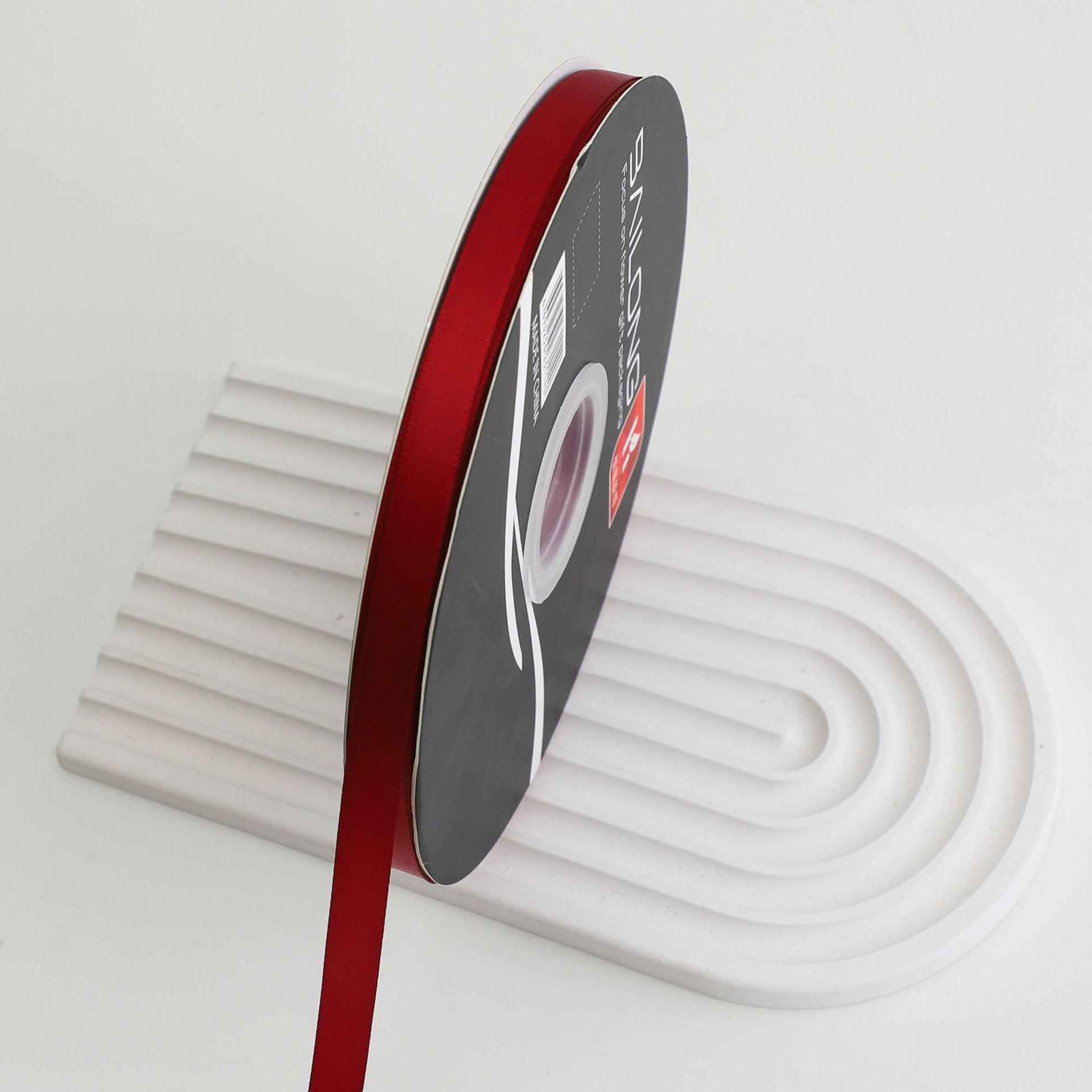 Floristería de 1cm Cinta de poliéster de doble cara al por mayor Cinta de color sólido Material de embalaje de flores Hornear ramo de flores Cinta