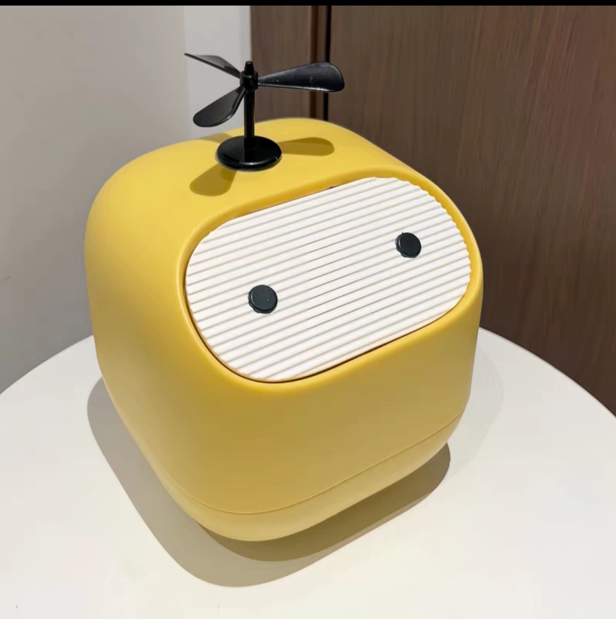 Ninja escritorio basura puede dormitorio oficina mini cubo de almacenamiento con tapa push-tipo coche cesta de pañuelos al por mayor