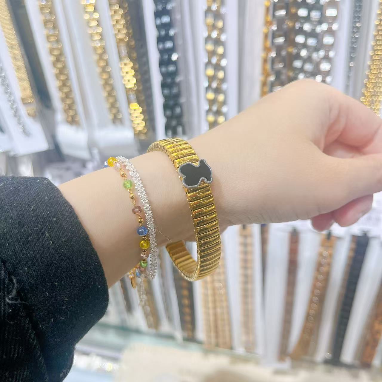 No desvanecerse transfronterizo oso pulsera de acero inoxidable elástica ligera pulsera de lujo chapado al vacío 18K cadena de reloj