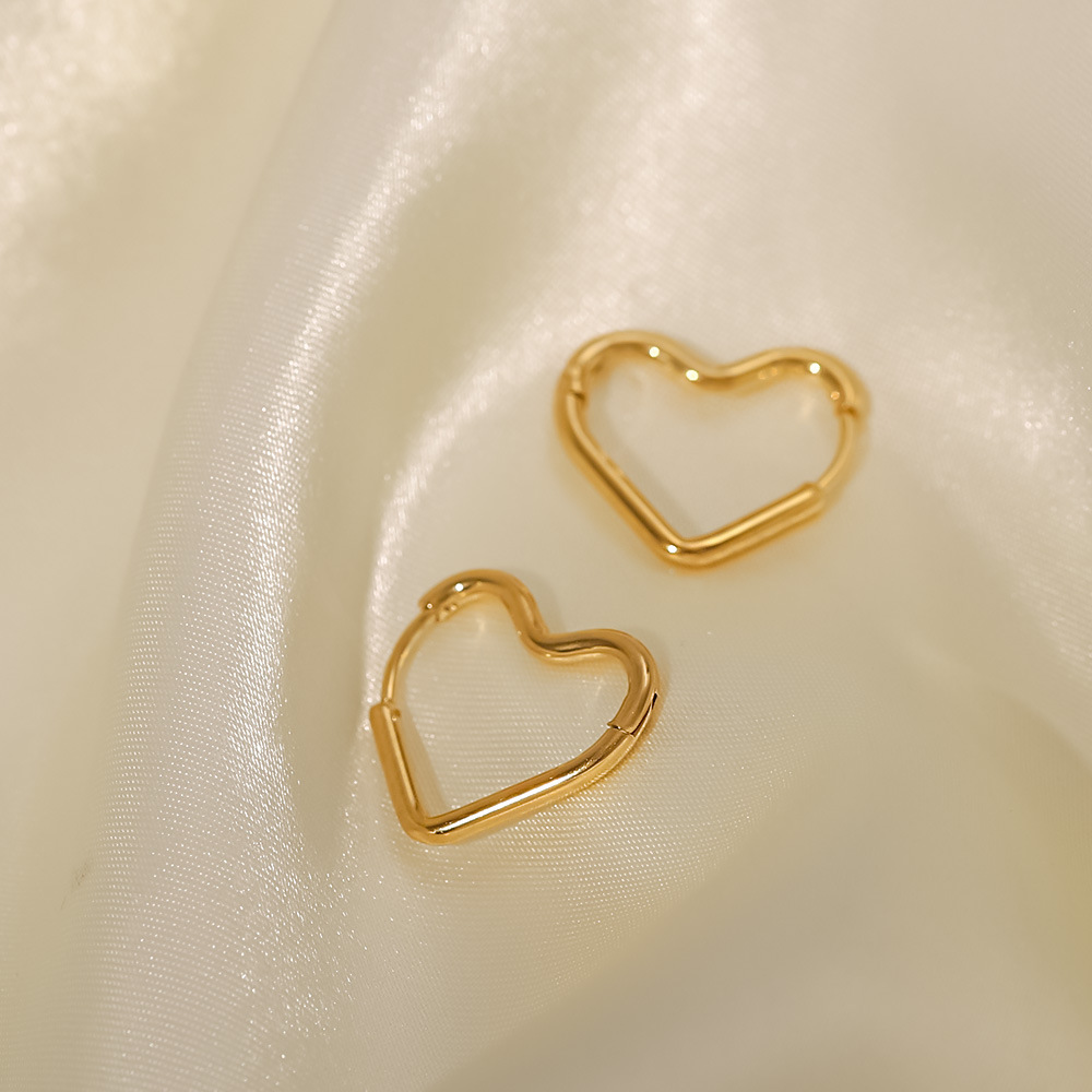 Romantic Heart Shape Stainless Steel Earrings Gold Plated Stainless Steel Earrings display picture 2