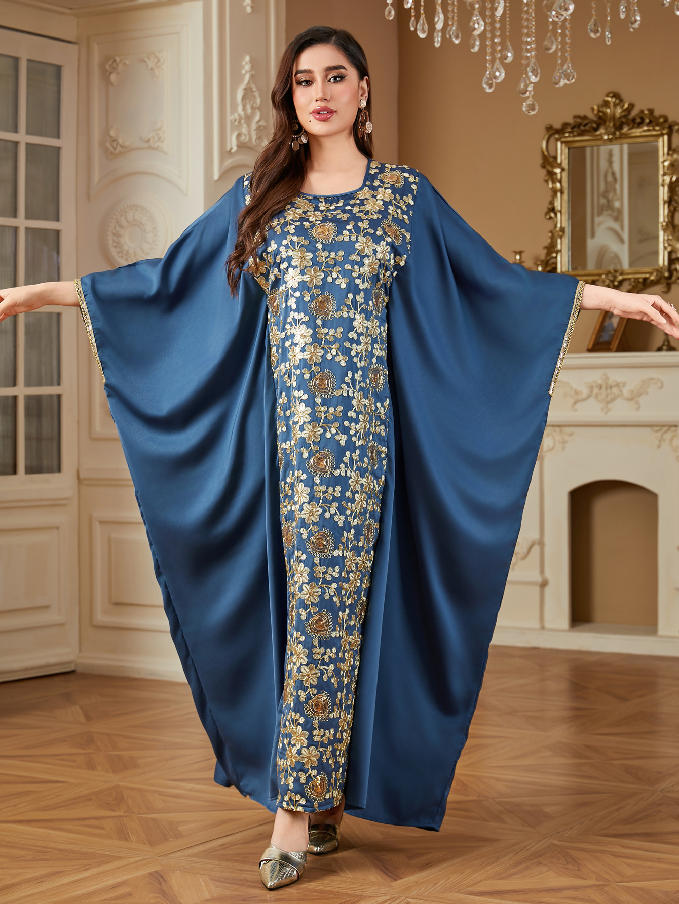 Embroidered Muslim Dress With Batwing Sleeves And Sequined Details_voghion.com