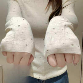 韩系气质白色烫钻针织长袖女秋季正肩内搭修身宽领打底上衣设计感