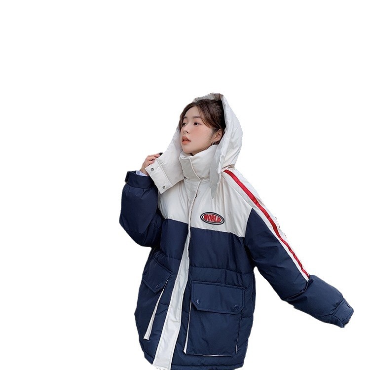 Colocación de la ropa de algodón de pluma femenina versión coreana suelta y gruesa 2024 nueva ropa de algodón ins estudiantes chaqueta de algodón cálida