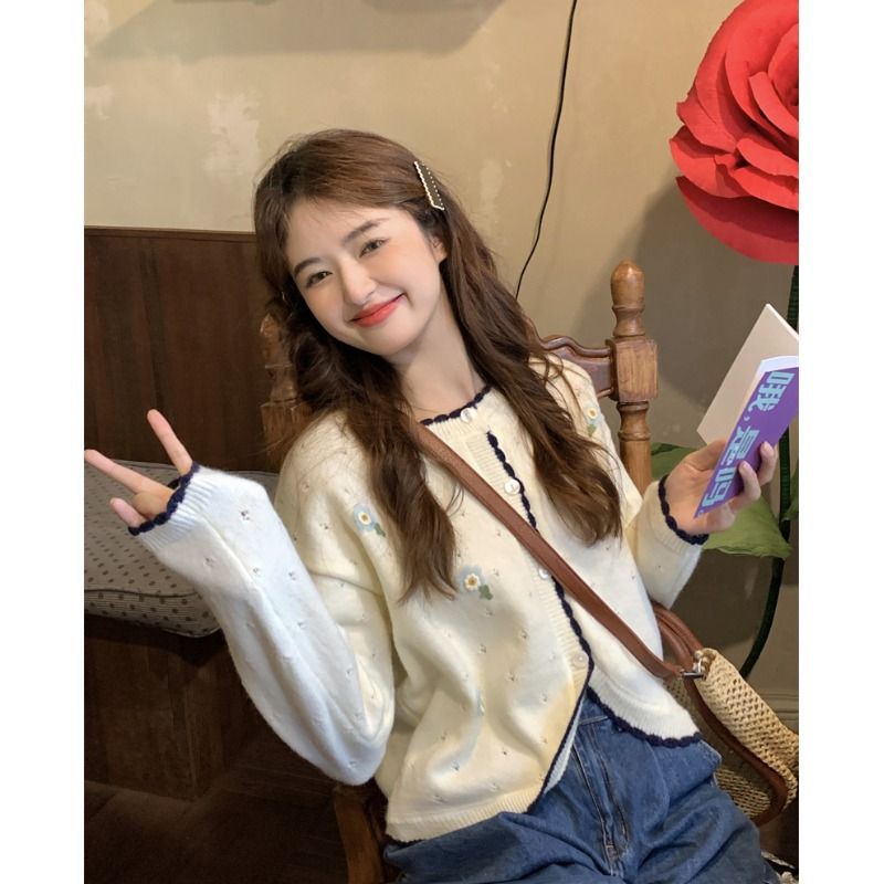 花朵刺绣白色短款毛衣外套女春季甜美温柔风宽松外搭圆领针织开衫|undefined